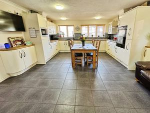 GRANVILLE WAY- click for photo gallery